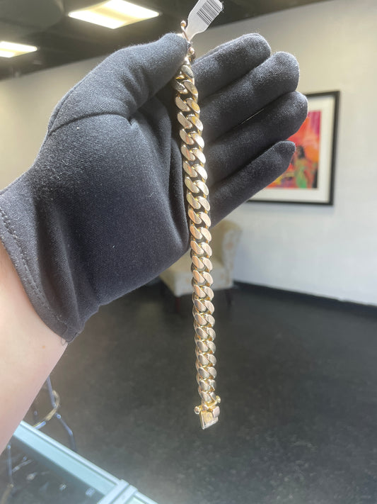 10KT Yellow Gold Cuban Link Bracelet